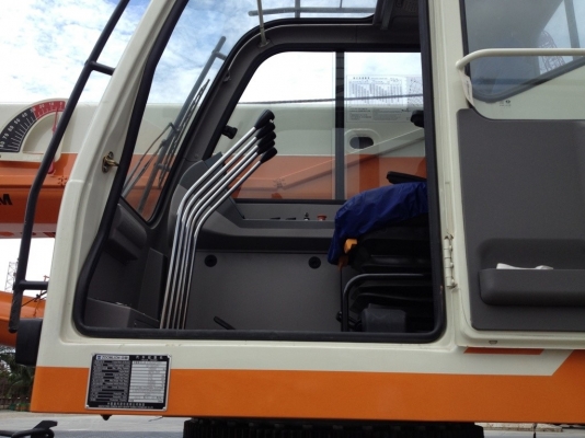 ขายรถเครน ZOOMLION QY16H 16 ตัน รับประกัน 2 ปี ขายรถเครน ZOOMLION QY16H 16 ตัน รับประกัน 2 ปี