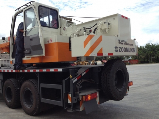 ขายรถเครน ZOOMLION QY16H 16 ตัน รับประกัน 2 ปี ขายรถเครน ZOOMLION QY16H 16 ตัน รับประกัน 2 ปี