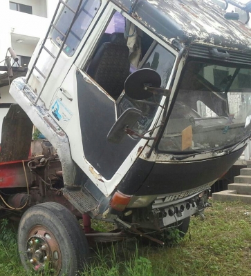 สิบล้อ มิตรซู ไอ้หลง FN 527 MA195แรง เกียร์ใหญ่10 สปีส เบรคใหญ่ บรรทุกแม็คโค 2000 วิ่งทางไกลสะบาย เล่มทะเบียนพร้อมโอน ราคา 658,000บ ต่อรองได้ ครับ