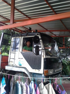 สิบล้อ มิตรซู ไอ้หลง FN 527 MA195แรง เกียร์ใหญ่10 สปีส เบรคใหญ่ บรรทุกแม็คโค 2000 วิ่งทางไกลสะบาย เล่มทะเบียนพร้อมโอน ราคา 658,000บ ต่อรองได้ ครับ