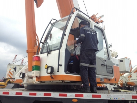 ขายรถเครน ZOOMLION QY30V 30 ตัน รับประกัน 2 ปี ขายรถเครน ZOOMLION QY30V 30 ตัน รับประกัน 2 ปี