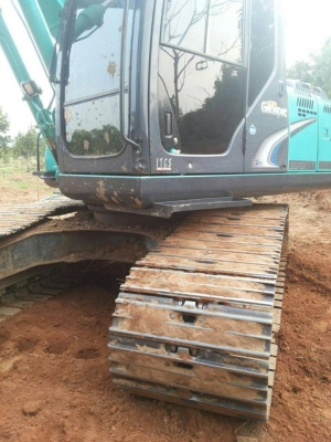 KOBELCO  sk 200-8 YN-12ราคา2,150,000 090-772-3710 098-539-6074