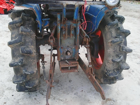 ขายรถไถมิสซูมิสชิ เครื่องดี 35 แรง  4WD  พร้อมใช้ สวยๆ สีเดิมๆ