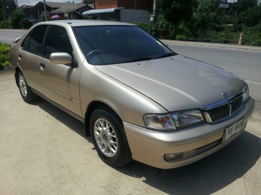 ขาย Nissan Super Saloon ปี 42 เกียร์ออโต้ ราคา 75,000 บาท +++++++