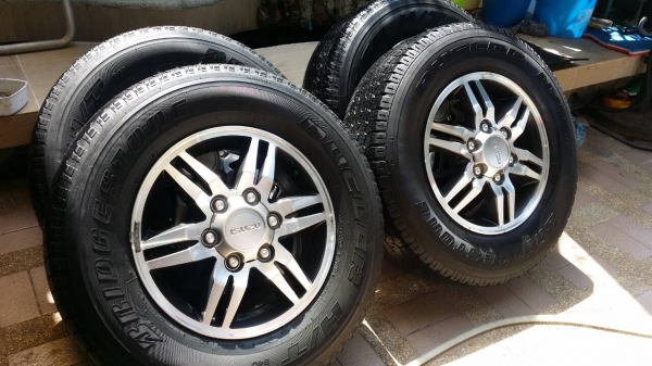 ขายแม็กพร้อมยาง ถอดจาก Isuzu Gold