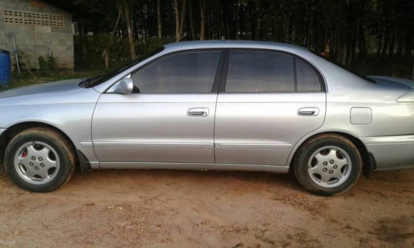 รถเก๋งTOYOTAติดแก๊สปี97 ..140000บาท 098-539-6074 090-772-3710