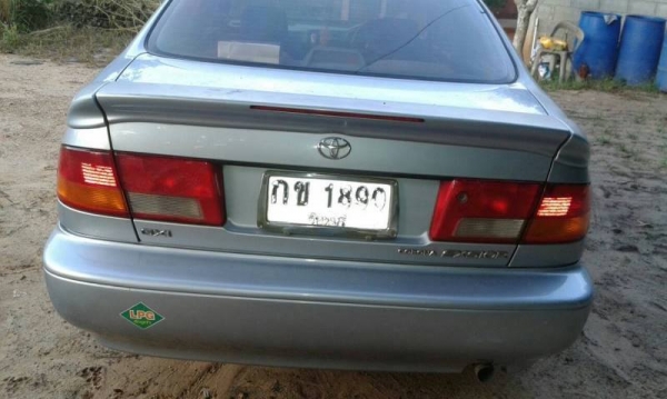 รถเก๋งTOYOTAติดแก๊สปี97 ..140000บาท 098-539-6074 090-772-3710