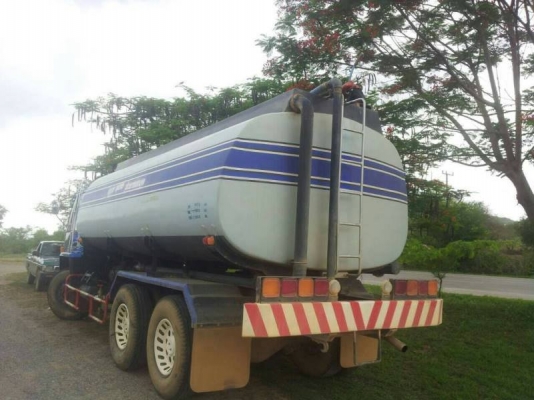 รถบรรถทุกน้ำ isuzu rocky 210 เพลาเดียว 750000