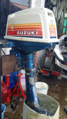 ขายเครื่อง Suzuki 8 HP หางยาว 21 นิ้วติดเครื่องเดินเบานิ่ง