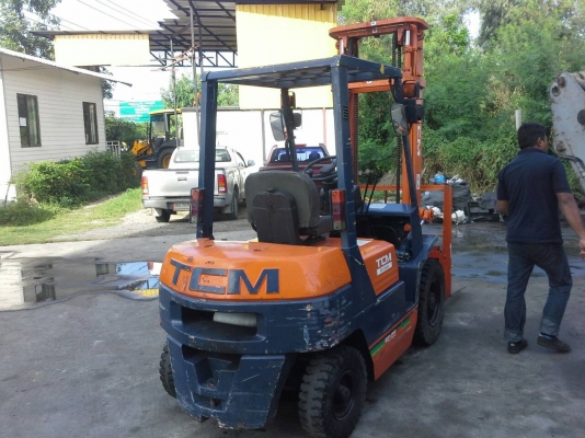 TCM FD25 Z3ขนาด2.5ตัน เสาสูง4เมตร เกียร์ออร์โต้ เครื่องยนต์ดีเซลC240 รถญี่ปุ่นแท้นำเข้า พร้อมใช้ รับประกันเครื่องเกียร์6เดือน ราคาต่อรองได้0816161541