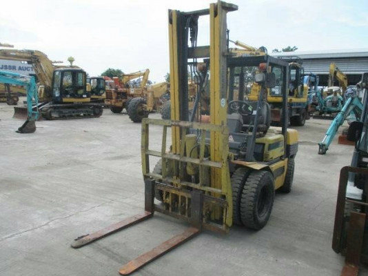 KOMATSU FD30-11ขนาด3ตัน เสาสูง4เกียร์ธรรมดา เครื่องยนต์ดีเซล4D95 งาฮิ้งฟอล์คกระดกได้ รถญี่ปุ่นแท้ ราคาต่อรองได้0816161541