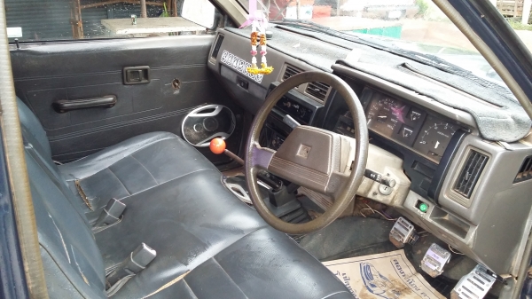 สวยๆมาอีกแร้วคับพร้อมใช้แอร์เย้นพวงมาลัยเพาเวอร์เบาๆๆคับยางสภาพ80เปอเซ็นสวยๆๆ