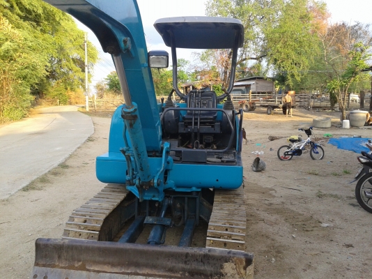 ขาย kubota k 035 รถ 3ตัันครึ่ง คอนโทนน้ำมันปั้มนิ้วแทรคเหล็กไหม่