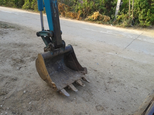 ขาย kubota k 035 รถ 3ตัันครึ่ง คอนโทนน้ำมันปั้มนิ้วแทรคเหล็กไหม่