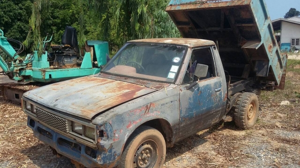 ขายรถกระบะยกดัมพ์ NISSAN SD22 ยกดัมพ์เกียร์ฝาก ราคา 100000