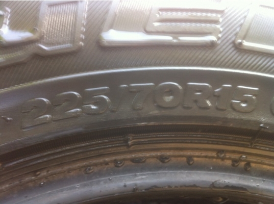 ยาง Bridgestone 225 70 15 สภาพดี ดอกเยอะ ยาง Bridgestone 225 70 15 ดอกเยอะ ยาง Bridgestone 225 70 15 สภาพดี ดอกเยอะ ยาง Bridgestone 225 70 15 ดอกเยอะ