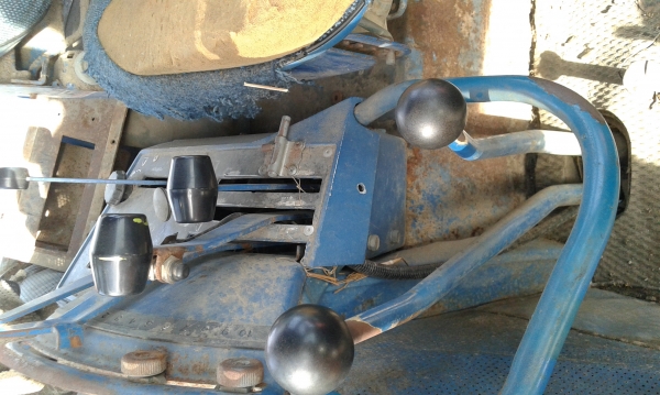 ขายรถไถฟอด8210 ขายรถไถฟอด8210