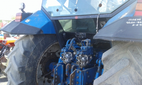 ขายรถไถฟอด8240 ขายรถไถฟอด8240