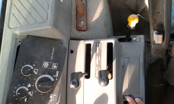 ขายรถไถฟอด8240 ขายรถไถฟอด8240