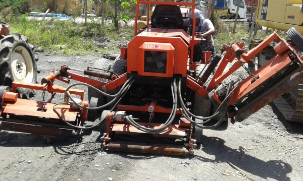 รถตัดหญ้า