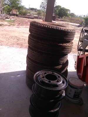 ขายเพลา 6 ล้อ 115 หน้า,หลัง 6น็อตยาง8.25. 6เส้นกะทะ6ใบสวยๆคับท่านกำลังมองหาช่างล่าง6น็อตพร้อมยางต้องชุดนี้เลยคับพร้อมใช้ ขายเพลา 6 ล้อ 115 หน้า,หลัง 6น็อตยาง8.25. 6เส้นกะทะ6ใบสวยๆคับท่านกำลังมองหาช่างล่าง6น็อตพร้อมยางต้องชุดนี้เลยคับพร้อมใช้