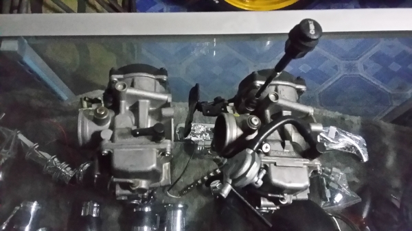 ขายด่วน คาร์บู HD 2 ลูก 4000 บาท