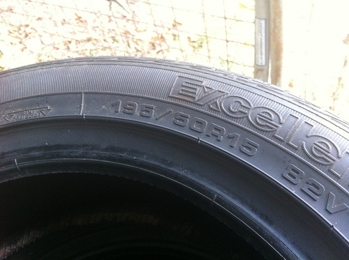 ขายยางGoodyear ยางใหม่ขนาด 195/50/15 ชุดละ4000บาท
