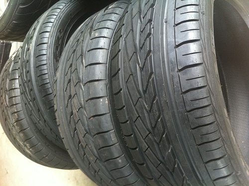 ขายยางGoodyear ยางใหม่ขนาด 195/50/15 ชุดละ4000บาท