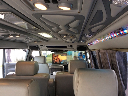 รถตู้เกียร์ พรีจีโอ ปี03 เครื่องดีเซล 2.7 เกียร์ธรรมดา เพาเวอร์ กระจกไฟฟ้า เซนทรัลล็อก ภายในแต่งVIP ทั้งคัน เครื่องเสียงพร้อมจอ21"ดูหนังฟังเพลงได้เลย แอร์หน้าแอร์ราวหลัง เบาะหนังสามแถวปรับหมันได้ ภายในสวยๆ ม่านรอบคัน ตัวถังบางเดิมสวยๆสีเงาบางสวยมาก แ รถตู้เกียร์ พรีจีโอ ปี03 เครื่องดีเซล 2.7 เกียร์ธรรมดา เพาเวอร์ กระจกไฟฟ้า เซนทรัลล็อก ภายในแต่งVIP ทั้งคัน เครื่องเสียงพร้อมจอ21"ดูหนังฟังเพลงได้เลย แอร์หน้าแอร์ราวหลัง เบาะหนังสามแถวปรับหมันได้ ภายในสวยๆ ม่านรอบคัน ตัวถังบางเดิมสวยๆสีเงาบางสวยมาก แ