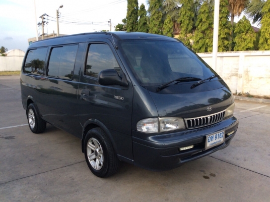 รถตู้เกียร์ พรีจีโอ ปี03 เครื่องดีเซล 2.7 เกียร์ธรรมดา เพาเวอร์ กระจกไฟฟ้า เซนทรัลล็อก ภายในแต่งVIP ทั้งคัน เครื่องเสียงพร้อมจอ21&quot;ดูหนังฟังเพลงได้เลย แอร์หน้าแอร์ราวหลัง เบาะหนังสามแถวปรับหมันได้ ภายในสวยๆ ม่านรอบคัน ตัวถังบางเดิมสวยๆสีเงาบางสวยมาก แ