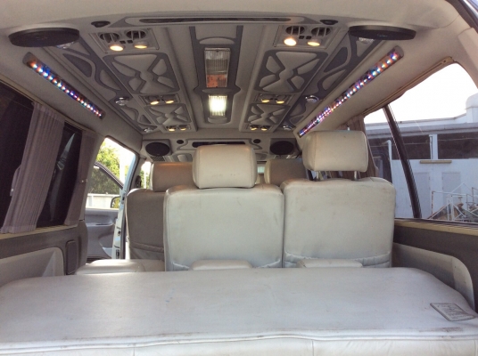 รถตู้เกียร์ พรีจีโอ ปี03 เครื่องดีเซล 2.7 เกียร์ธรรมดา เพาเวอร์ กระจกไฟฟ้า เซนทรัลล็อก ภายในแต่งVIP ทั้งคัน เครื่องเสียงพร้อมจอ21"ดูหนังฟังเพลงได้เลย แอร์หน้าแอร์ราวหลัง เบาะหนังสามแถวปรับหมันได้ ภายในสวยๆ ม่านรอบคัน ตัวถังบางเดิมสวยๆสีเงาบางสวยมาก แ รถตู้เกียร์ พรีจีโอ ปี03 เครื่องดีเซล 2.7 เกียร์ธรรมดา เพาเวอร์ กระจกไฟฟ้า เซนทรัลล็อก ภายในแต่งVIP ทั้งคัน เครื่องเสียงพร้อมจอ21"ดูหนังฟังเพลงได้เลย แอร์หน้าแอร์ราวหลัง เบาะหนังสามแถวปรับหมันได้ ภายในสวยๆ ม่านรอบคัน ตัวถังบางเดิมสวยๆสีเงาบางสวยมาก แ