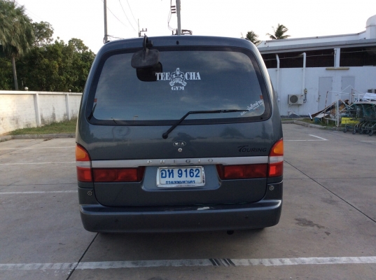 รถตู้เกียร์ พรีจีโอ ปี03 เครื่องดีเซล 2.7 เกียร์ธรรมดา เพาเวอร์ กระจกไฟฟ้า เซนทรัลล็อก ภายในแต่งVIP ทั้งคัน เครื่องเสียงพร้อมจอ21"ดูหนังฟังเพลงได้เลย แอร์หน้าแอร์ราวหลัง เบาะหนังสามแถวปรับหมันได้ ภายในสวยๆ ม่านรอบคัน ตัวถังบางเดิมสวยๆสีเงาบางสวยมาก แ รถตู้เกียร์ พรีจีโอ ปี03 เครื่องดีเซล 2.7 เกียร์ธรรมดา เพาเวอร์ กระจกไฟฟ้า เซนทรัลล็อก ภายในแต่งVIP ทั้งคัน เครื่องเสียงพร้อมจอ21"ดูหนังฟังเพลงได้เลย แอร์หน้าแอร์ราวหลัง เบาะหนังสามแถวปรับหมันได้ ภายในสวยๆ ม่านรอบคัน ตัวถังบางเดิมสวยๆสีเงาบางสวยมาก แ