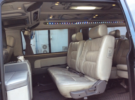 รถตู้เกียร์ พรีจีโอ ปี03 เครื่องดีเซล 2.7 เกียร์ธรรมดา เพาเวอร์ กระจกไฟฟ้า เซนทรัลล็อก ภายในแต่งVIP ทั้งคัน เครื่องเสียงพร้อมจอ21"ดูหนังฟังเพลงได้เลย แอร์หน้าแอร์ราวหลัง เบาะหนังสามแถวปรับหมันได้ ภายในสวยๆ ม่านรอบคัน ตัวถังบางเดิมสวยๆสีเงาบางสวยมาก แ รถตู้เกียร์ พรีจีโอ ปี03 เครื่องดีเซล 2.7 เกียร์ธรรมดา เพาเวอร์ กระจกไฟฟ้า เซนทรัลล็อก ภายในแต่งVIP ทั้งคัน เครื่องเสียงพร้อมจอ21"ดูหนังฟังเพลงได้เลย แอร์หน้าแอร์ราวหลัง เบาะหนังสามแถวปรับหมันได้ ภายในสวยๆ ม่านรอบคัน ตัวถังบางเดิมสวยๆสีเงาบางสวยมาก แ