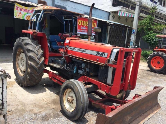 ขายครับ MESSEY FERGUSON 390 พร้อมใบดันหน้า สนใจติดต่อครับ