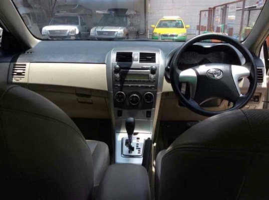 Toyota Altis ปี12  ออโต้  เครื่อง1.6G เบาะหนัง  แบคคู่   แก๊สถังโดนัท    ภาษียังไม่ขาด