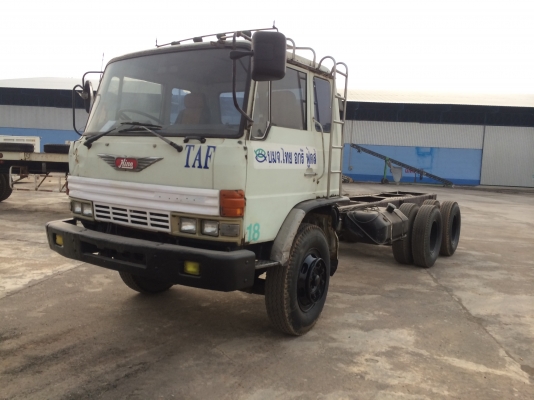 แสงฟ้าเต้นรถ////ขายรถHINO-F18 เพลาเดียว เครื่องดี คัชซีสวยมากๆ