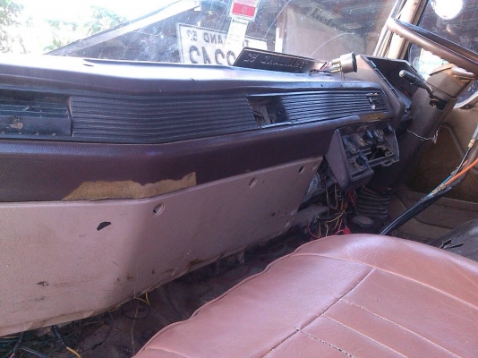 เทนเลอร์ ไอัหลง FN527MA 6D16 -195แรง 2 เพา10สปีส บรรทุกแม็กโฮ PC 200 สภาพดีใชังานตลอด เอกสารทะเบียน ม.79  (ราคา 655,000บ) รถสภาพดีใช้งานได้เลย