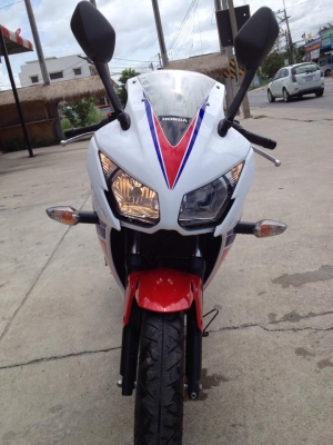 Honda Cbr 3000 สีขาว - แดง ปี 2014 สภาพสวย เดิม ๆ ราคา เบา ๆ