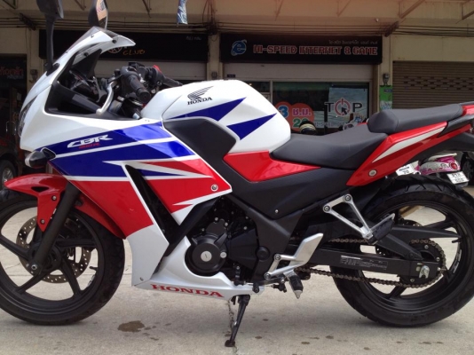 Honda Cbr 3000 สีขาว - แดง ปี 2014 สภาพสวย เดิม ๆ ราคา เบา ๆ Honda Cbr 3000 สีขาว - แดง ปี 2014 สภาพสวย เดิม ๆ ราคา เบา ๆ