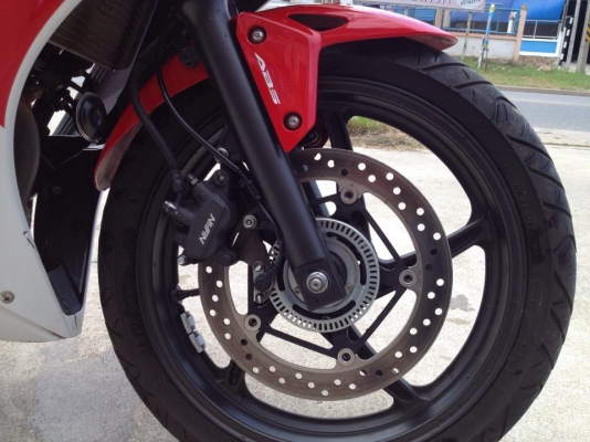 Honda Cbr 3000 สีขาว - แดง ปี 2014 สภาพสวย เดิม ๆ ราคา เบา ๆ Honda Cbr 3000 สีขาว - แดง ปี 2014 สภาพสวย เดิม ๆ ราคา เบา ๆ