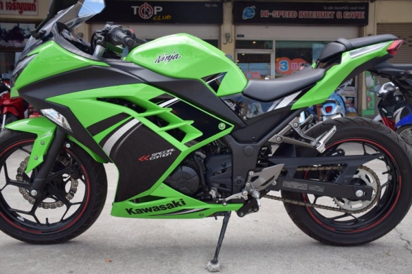 ขาย Kawazaki Ninja 300 Absสีเขียว ปี 58 รถ 3 เดือน ราคา เบา ๆ