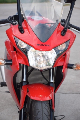 ขาย Honda Cbr150i สีแดง ปี 55 สภาพสวย เดิม ๆ ราคา เบา ๆ