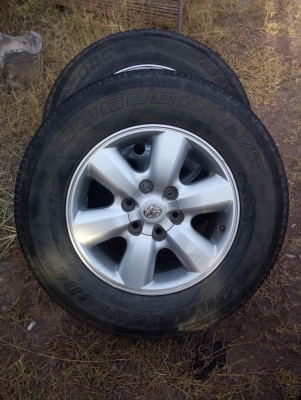 ขายแม็กพร้อมยาง น็อตล้อครบ