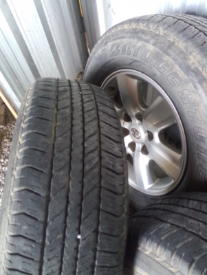 ขายแม็กพร้อมยาง น็อตล้อครบ