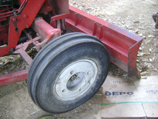 ขายรถไถแมสซี่ 185 ดันหน้า+พานเจ็ด