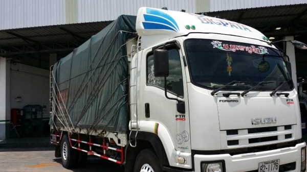 ISUZU 6ล้อ ปี 2552