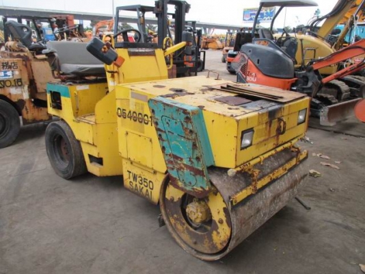 ขายด่วนรถบดหน้าเหล็กหลังยางขนาด3.5ตัน SAKAI TW350 เก่าญี่ปุ่น พร้อมใช้งาน เอกสารแจ้งจำหน่าย