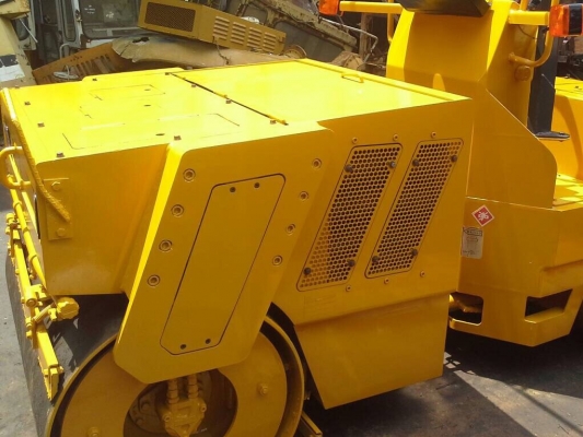 ขายด่วนรถบดหน้าเหล็กหลังยางขนาด3.5ตัน SAKAI TW350 เก่าญี่ปุ่น พร้อมใช้งาน เอกสารแจ้งจำหน่าย