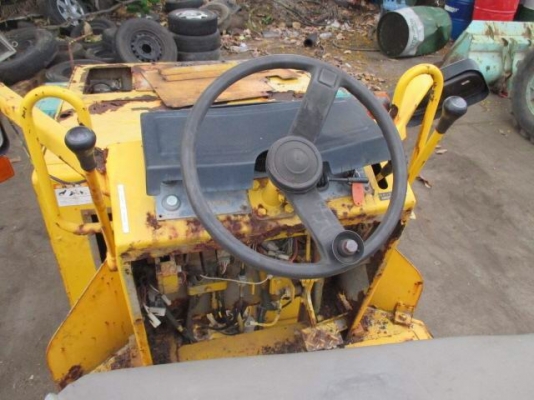 ขายด่วนรถบดหน้าเหล็กหลังยางขนาด3.5ตัน SAKAI TW350 เก่าญี่ปุ่น พร้อมใช้งาน เอกสารแจ้งจำหน่าย