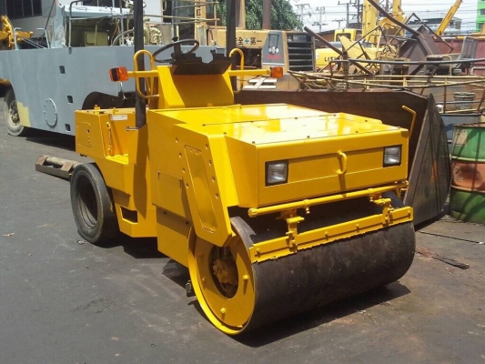 ขายด่วนรถบดหน้าเหล็กหลังยางขนาด3.5ตัน SAKAI TW350 เก่าญี่ปุ่น พร้อมใช้งาน เอกสารแจ้งจำหน่าย